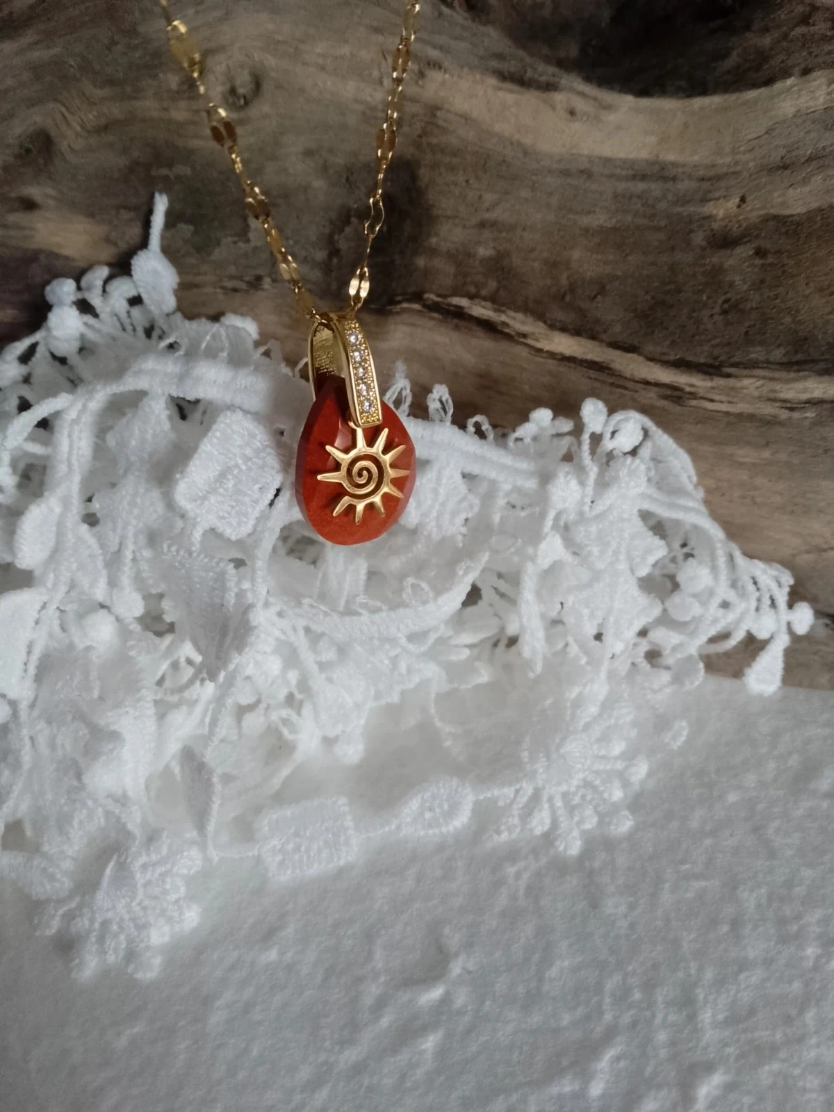 Red jasper stone necklace and golden sun – photo 3